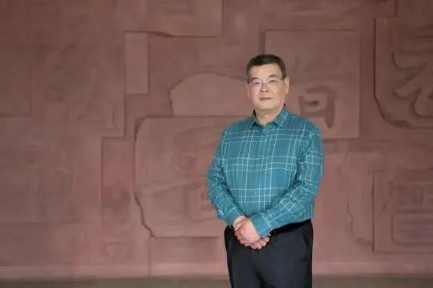 张庆捷.jpg